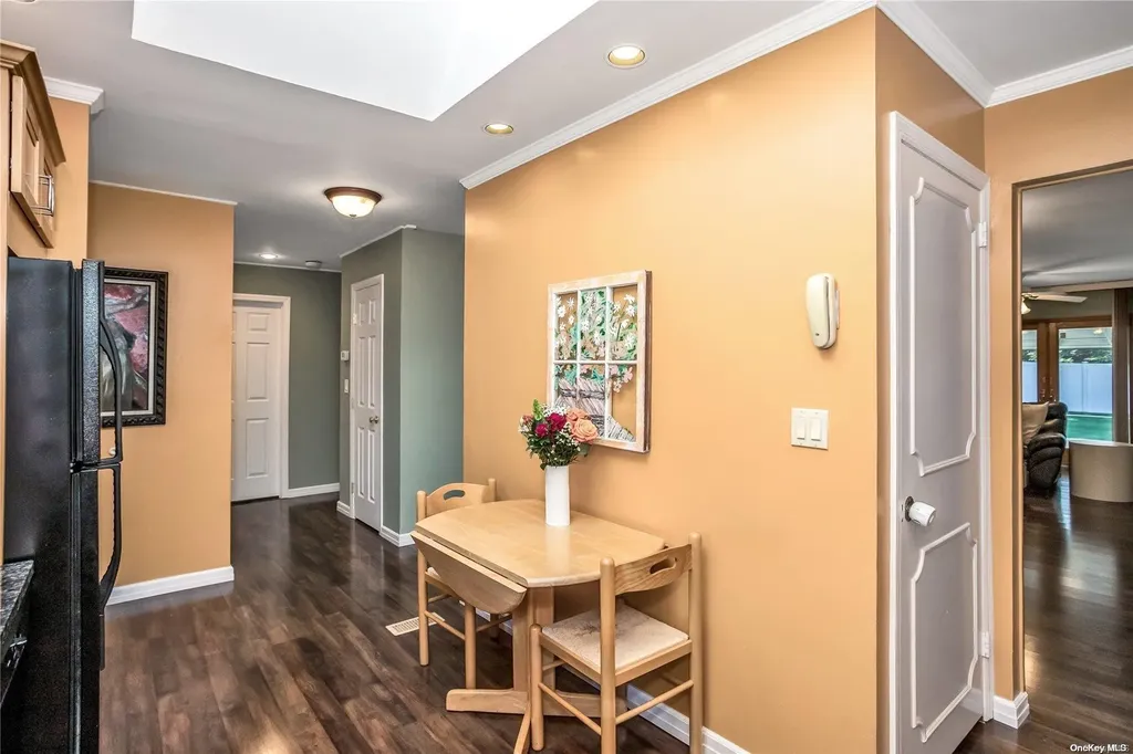 66 Shirley Court Commack NY 11725