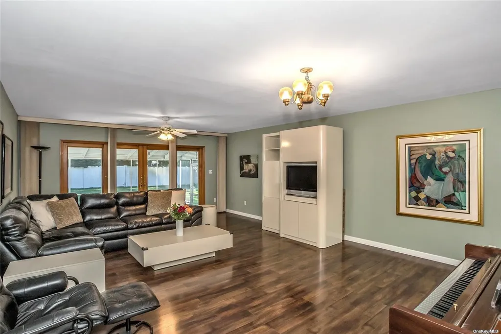 66 Shirley Court Commack NY 11725