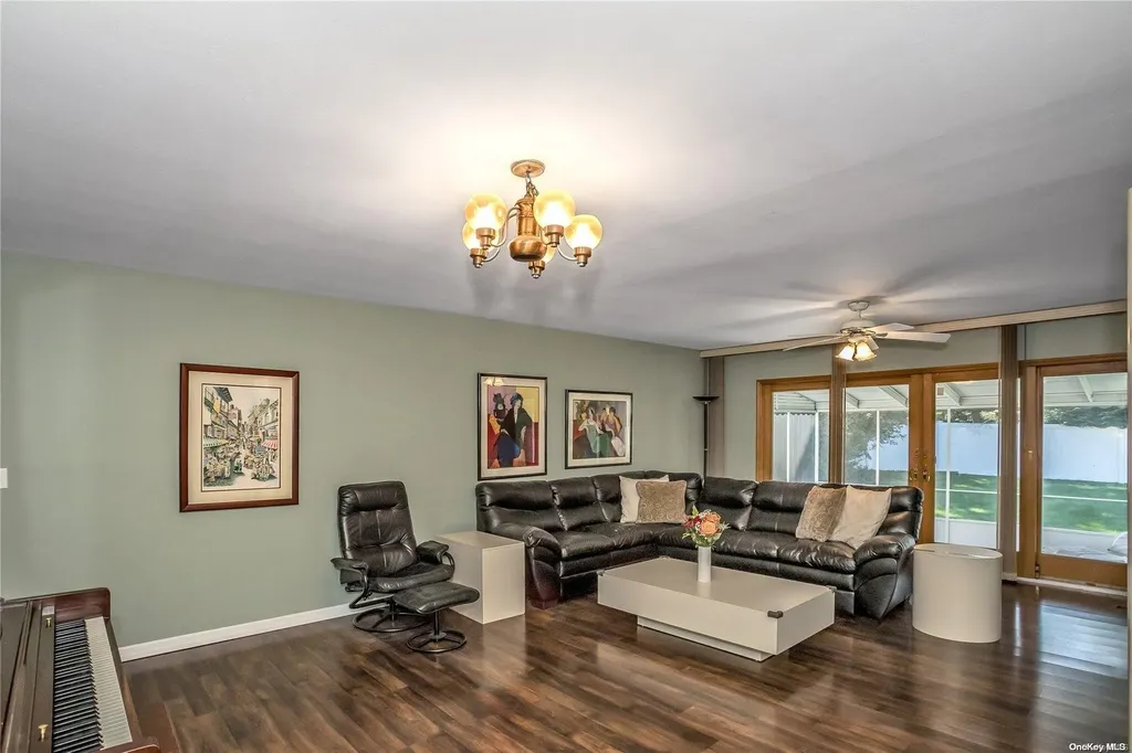 66 Shirley Court Commack NY 11725