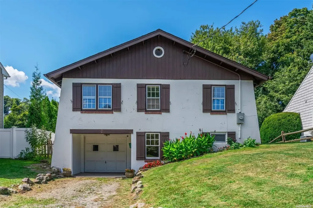 7 Ash Place Huntington NY 11743