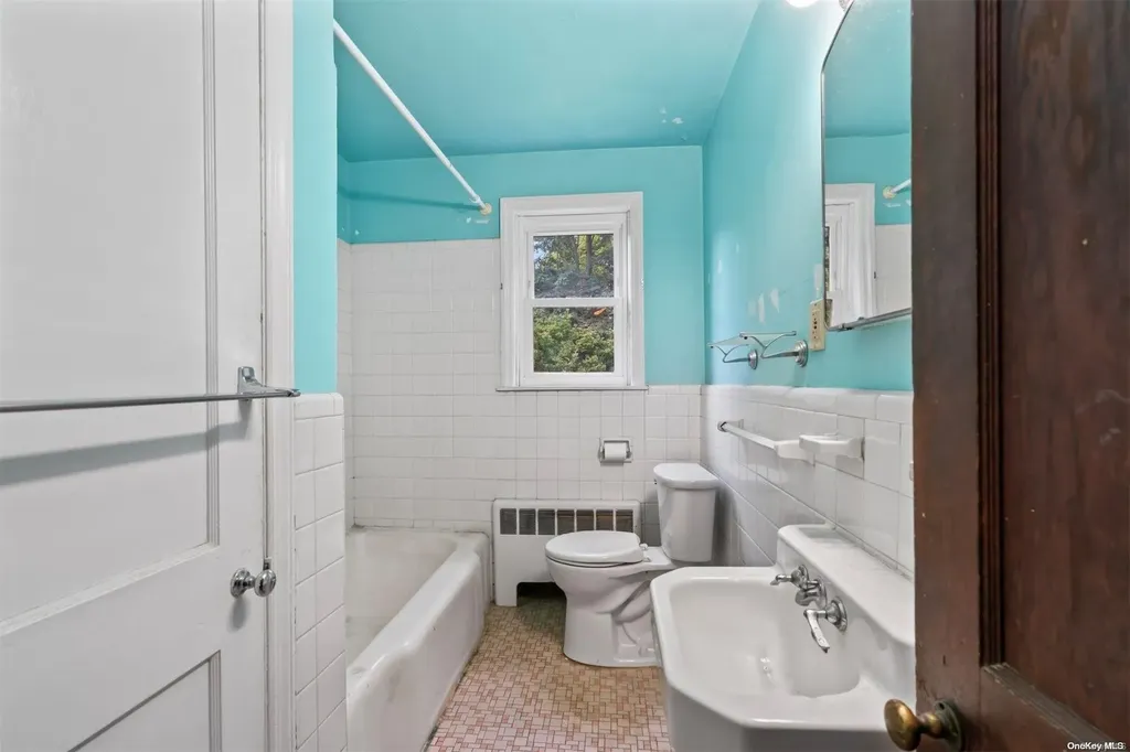 7 Ash Place Huntington NY 11743