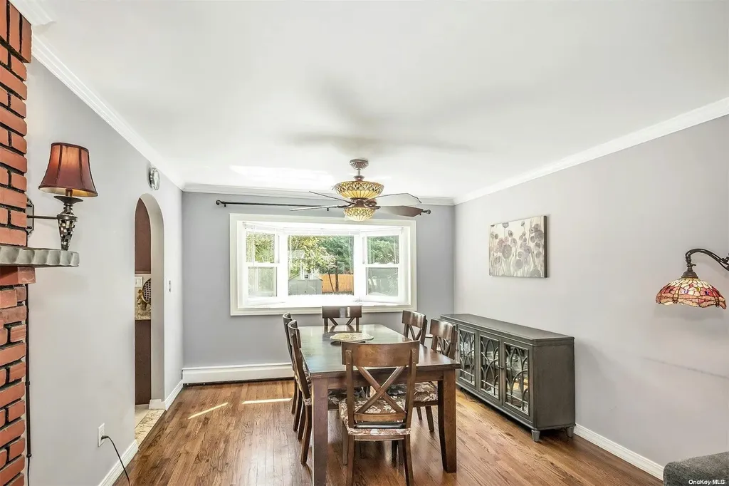 86 Moffitt Boulevard East Islip NY 11730