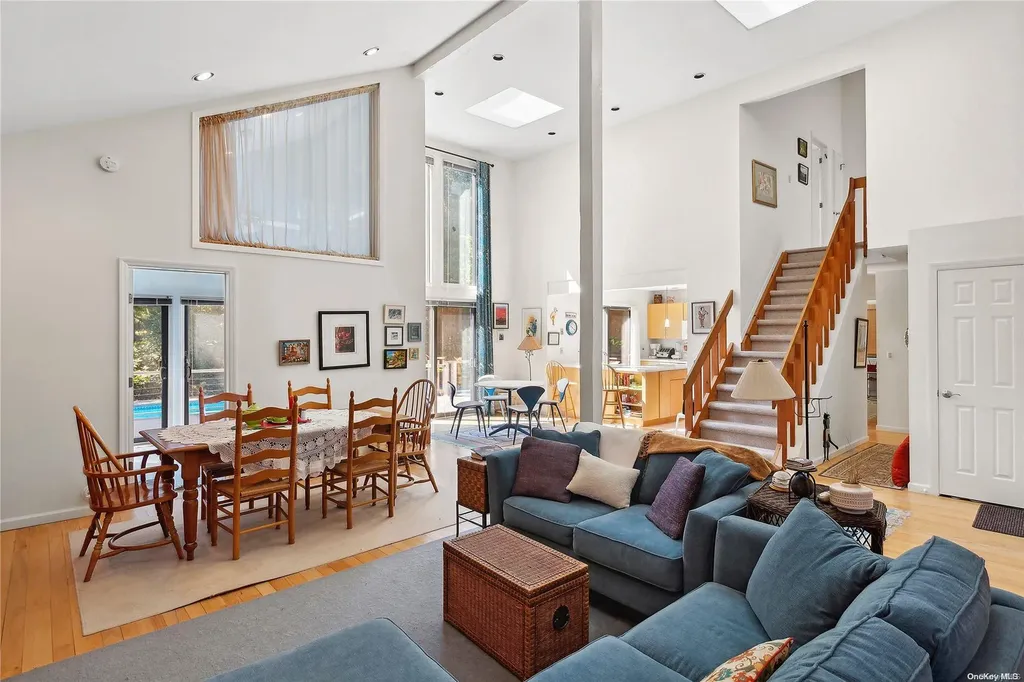 23 Jonathan Drive East Hampton NY 11937