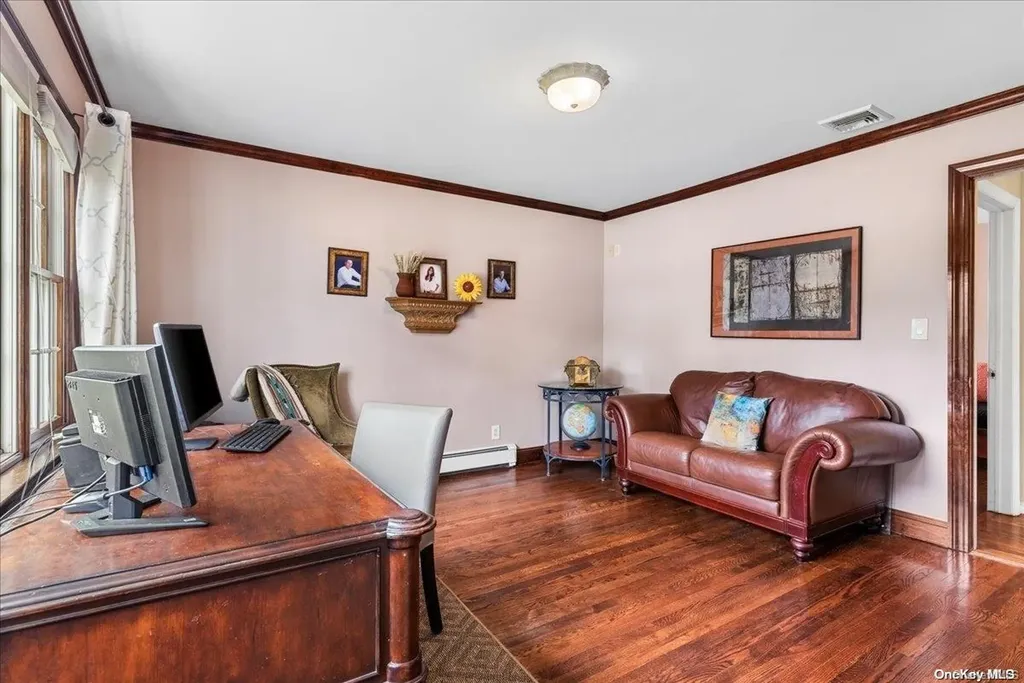 4 Flo Drive Syosset NY 11791