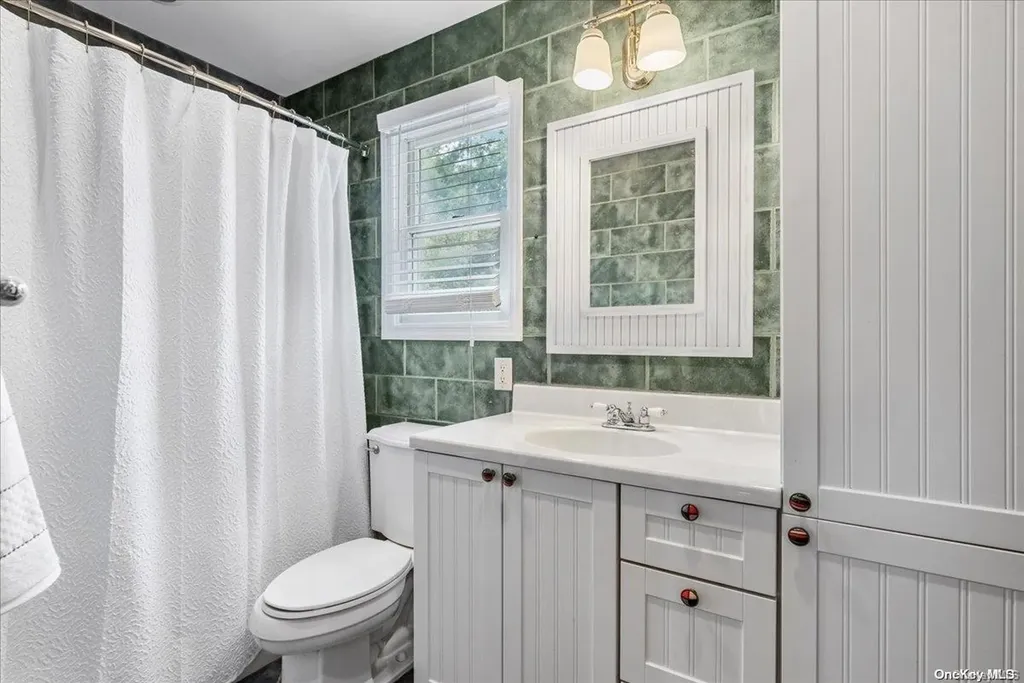 4 Flo Drive Syosset NY 11791