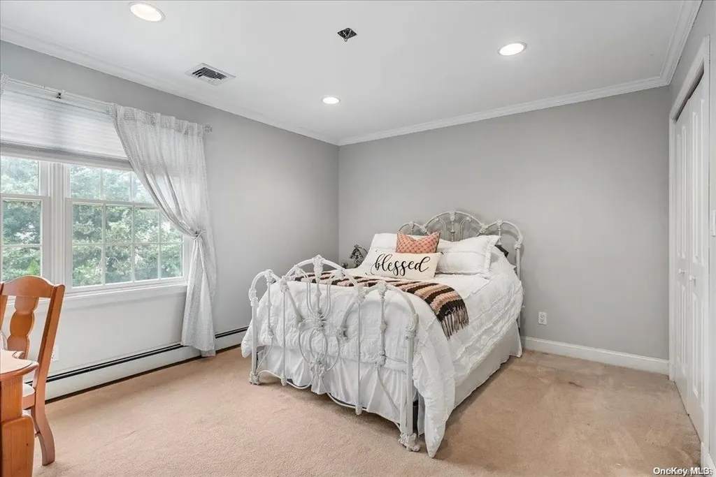 4 Flo Drive Syosset NY 11791