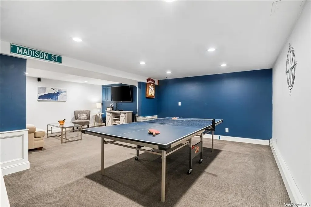 4 Flo Drive Syosset NY 11791