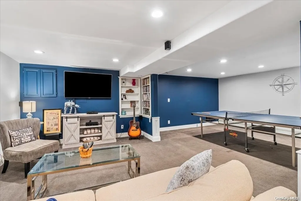 4 Flo Drive Syosset NY 11791
