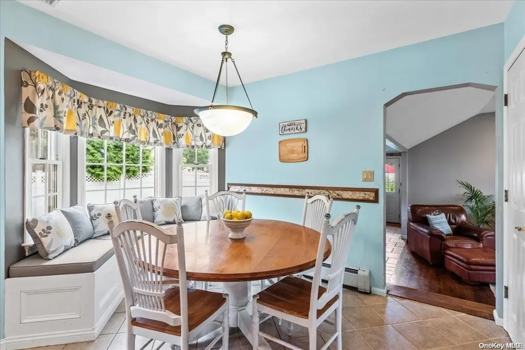 4 Flo Drive Syosset NY 11791