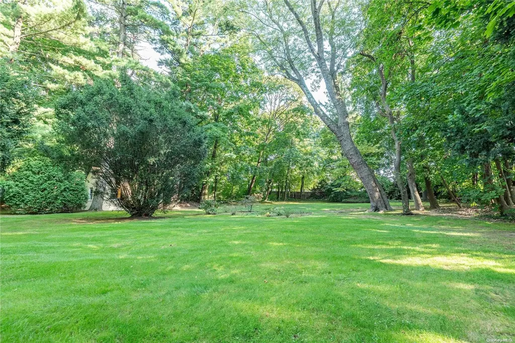 4 Harbor Acres Road Sands Point NY 11050