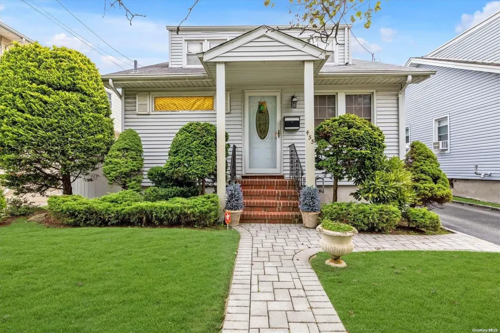 455 Rockaway Parkway Valley Stream NY 11580