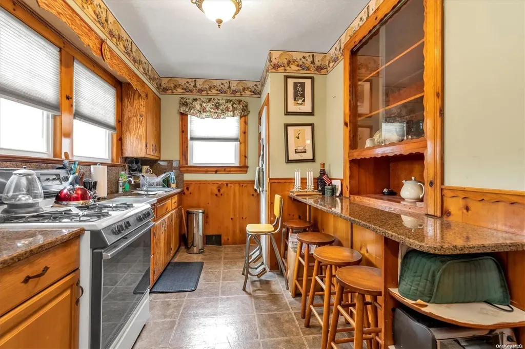 455 Rockaway Parkway Valley Stream NY 11580