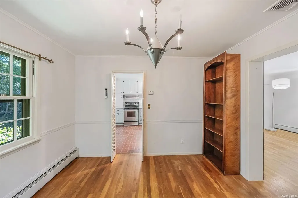 137 Quaker Path Setauket NY 11733