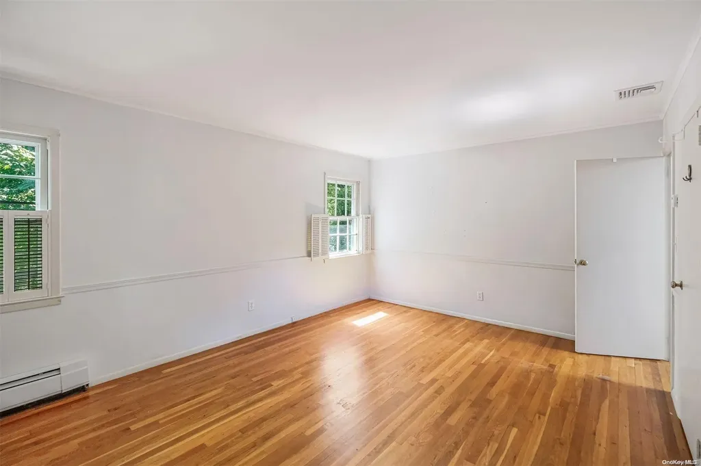 137 Quaker Path Setauket NY 11733