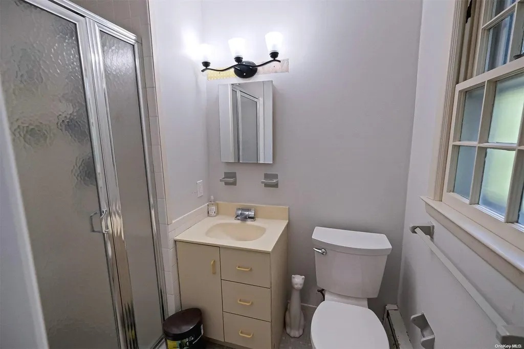 137 Quaker Path Setauket NY 11733