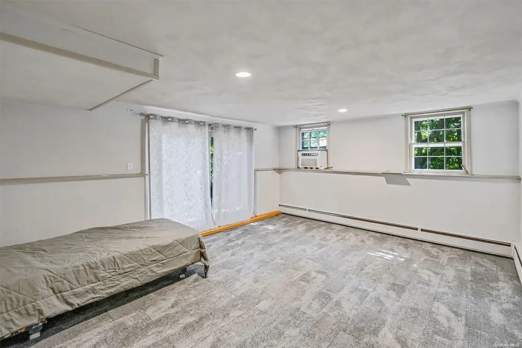 137 Quaker Path Setauket NY 11733