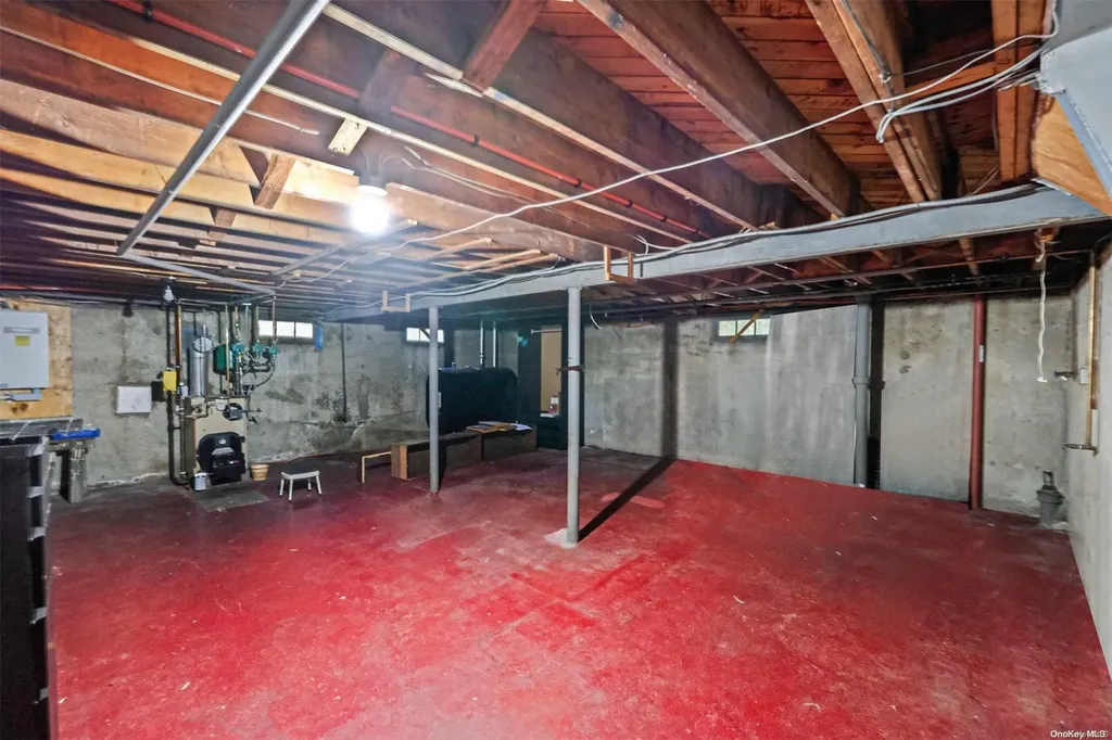 137 Quaker Path Setauket NY 11733