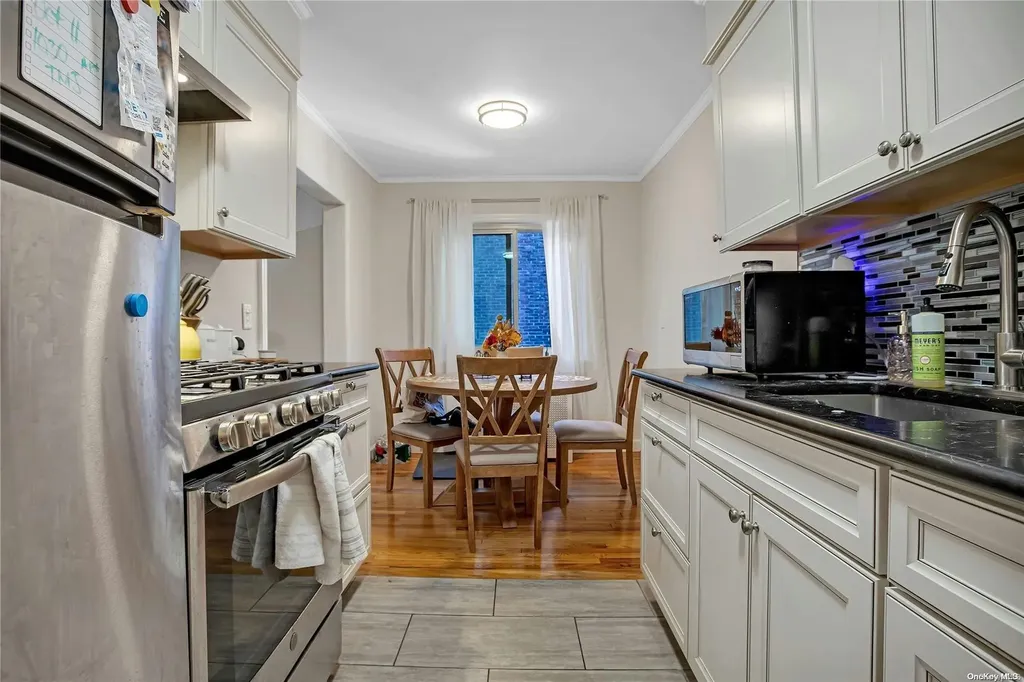 242-16 Pine Street Douglaston NY 11363