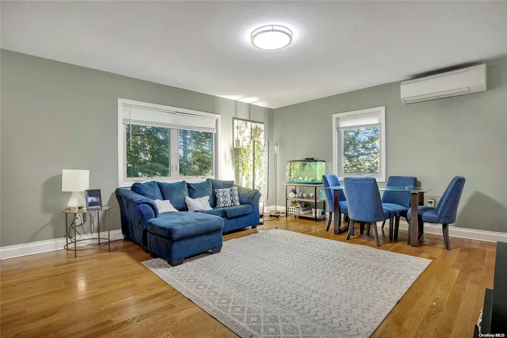 242-16 Pine Street Douglaston NY 11363