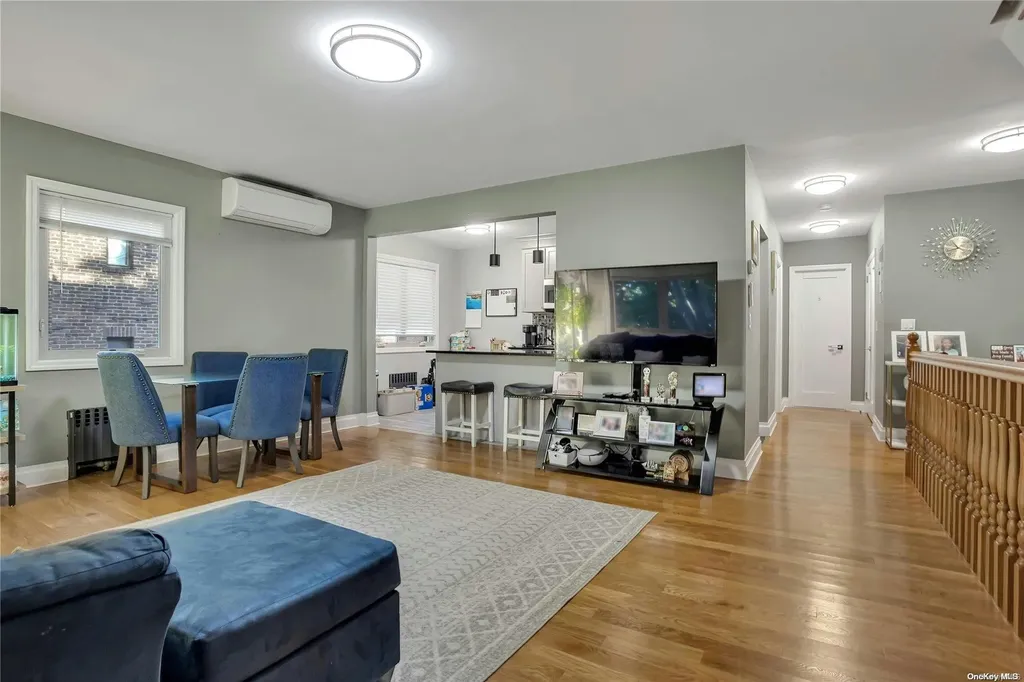 242-16 Pine Street Douglaston NY 11363