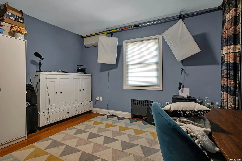 242-16 Pine Street Douglaston NY 11363