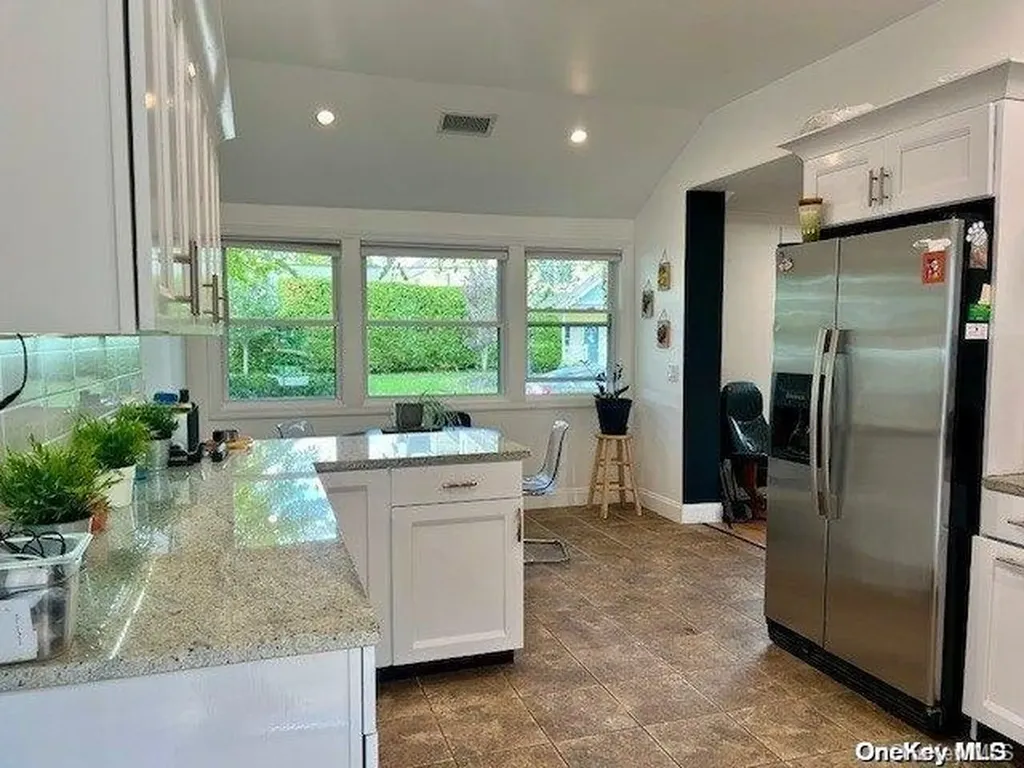 533 S Ocean Avenue Patchogue NY 11772