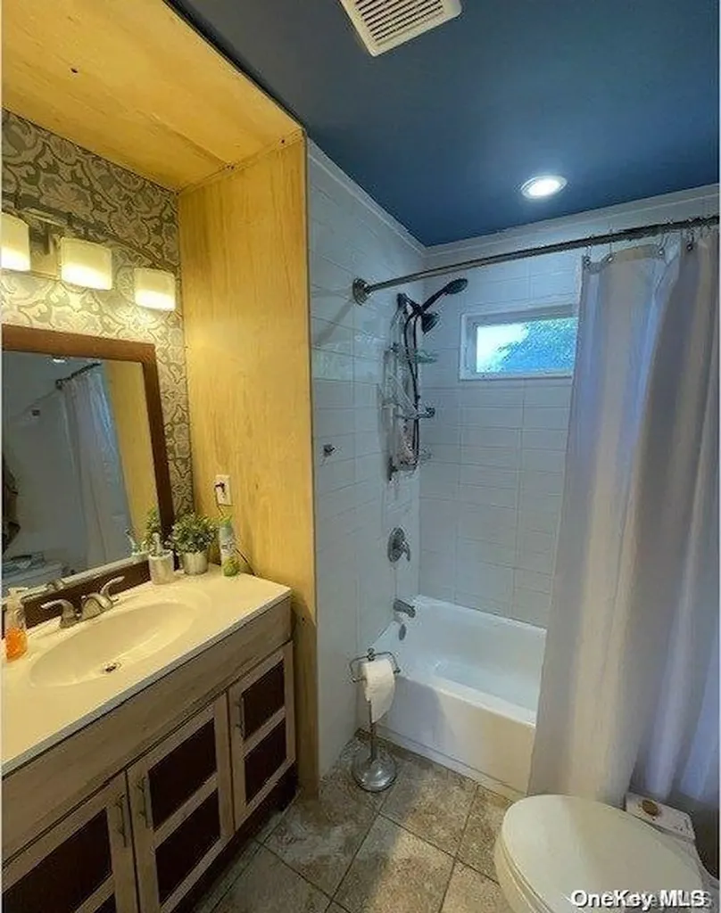 533 S Ocean Avenue Patchogue NY 11772