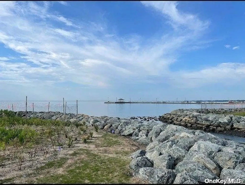 533 S Ocean Avenue Patchogue NY 11772