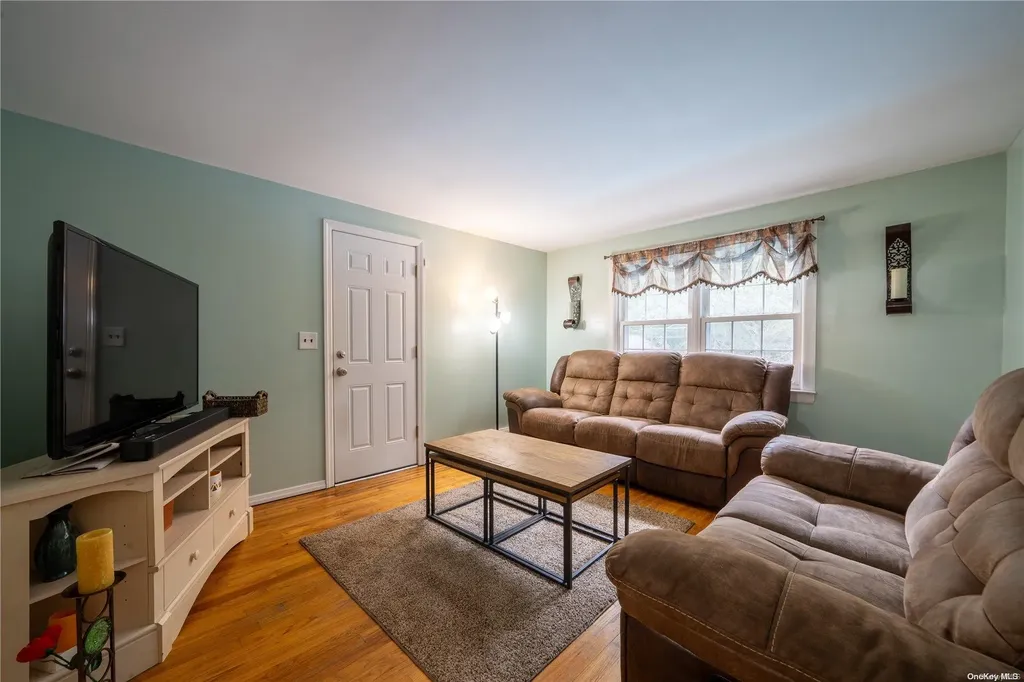 320 Hewlett Avenue East Patchogue NY 11772