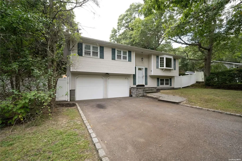 320 Hewlett Avenue East Patchogue NY 11772