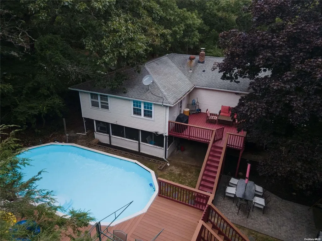 320 Hewlett Avenue East Patchogue NY 11772