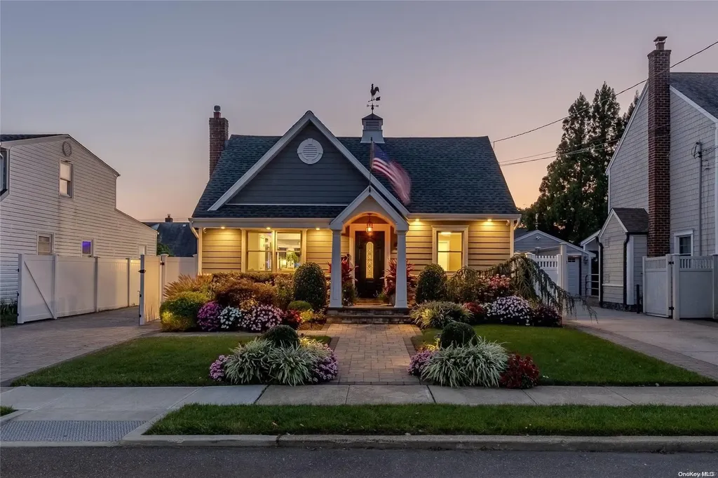 98 Rosebud Avenue Merrick NY 11566