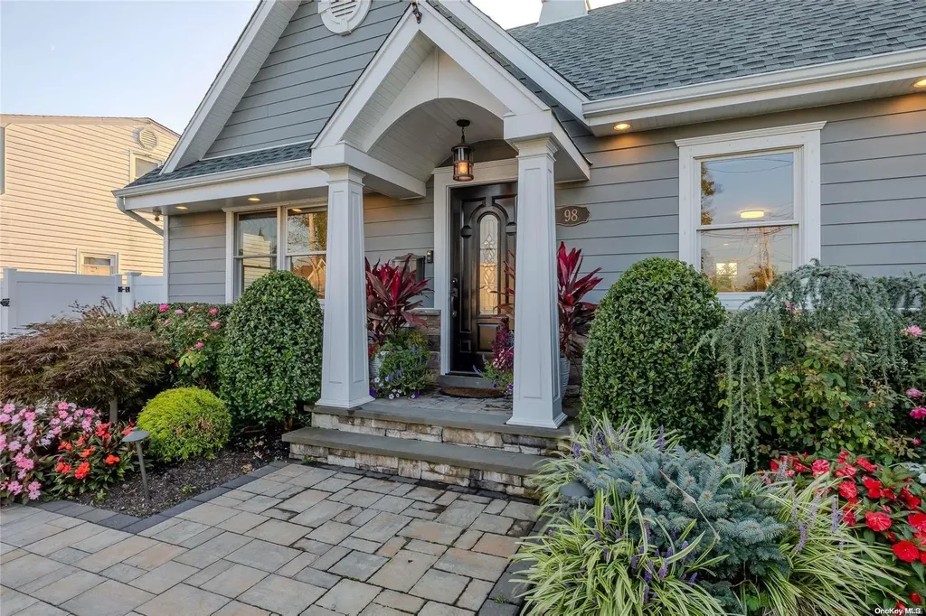 98 Rosebud Avenue Merrick NY 11566