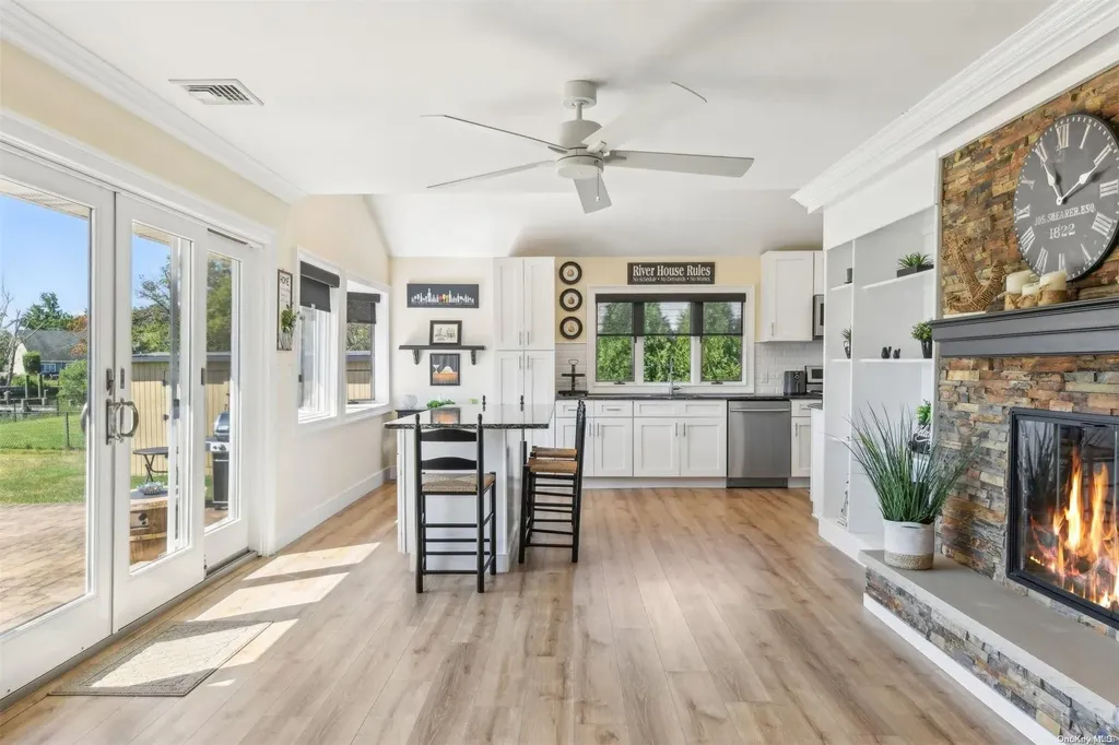 56 Twin River Drive Oakdale NY 11769