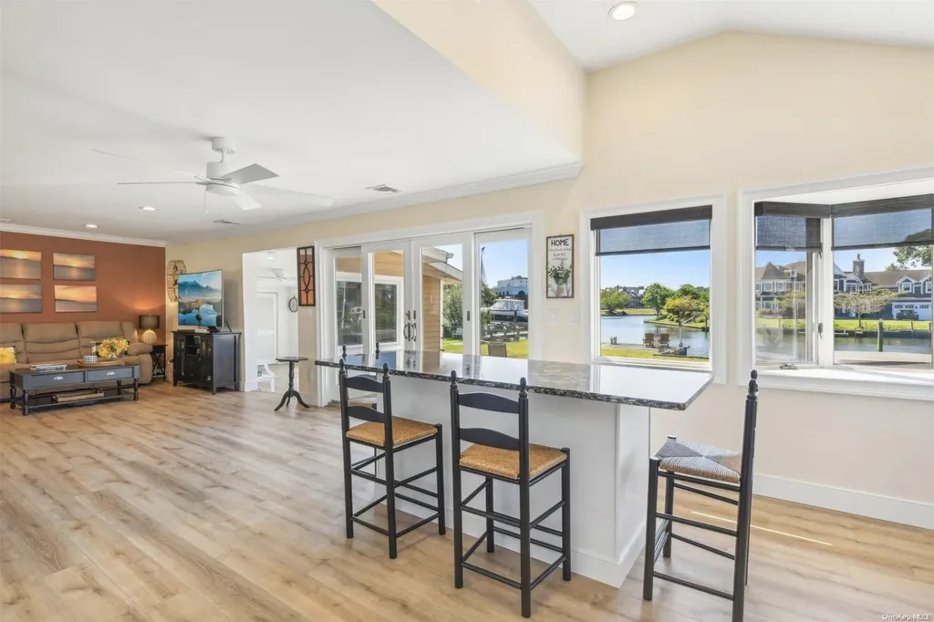 56 Twin River Drive Oakdale NY 11769