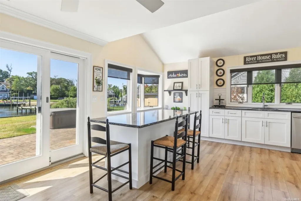 56 Twin River Drive Oakdale NY 11769