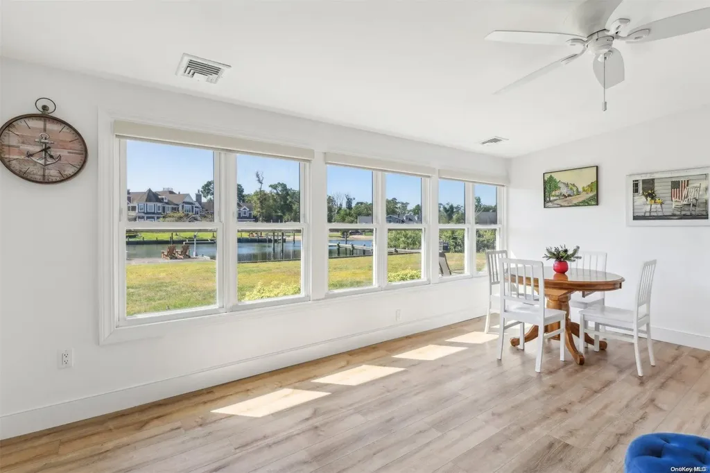 56 Twin River Drive Oakdale NY 11769