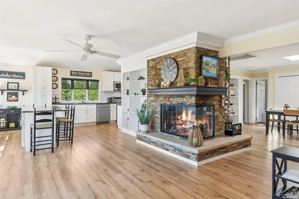 56 Twin River Drive Oakdale NY 11769