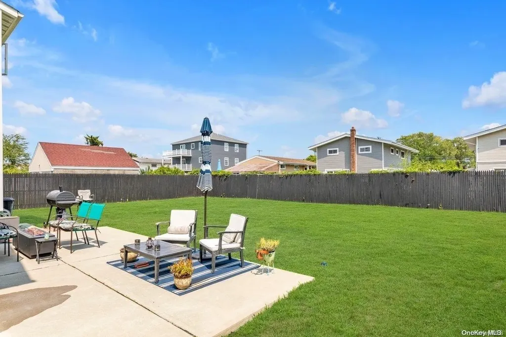 581 Miller Avenue Freeport NY 11520