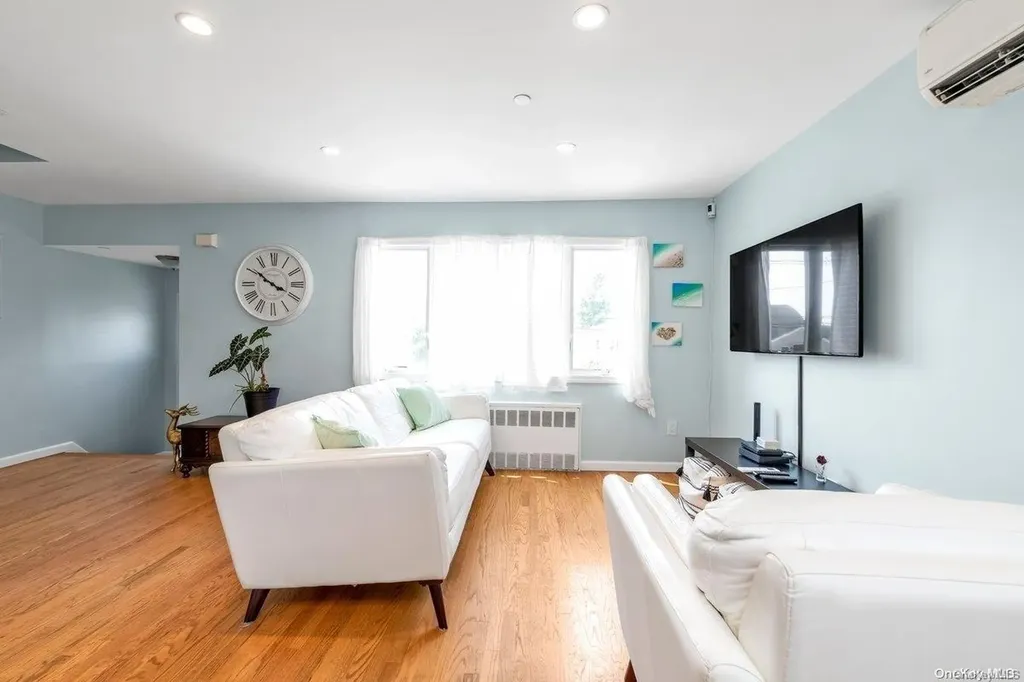 581 Miller Avenue Freeport NY 11520
