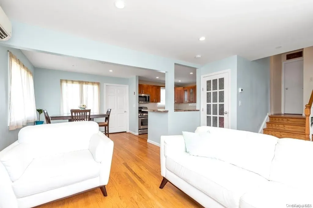 581 Miller Avenue Freeport NY 11520