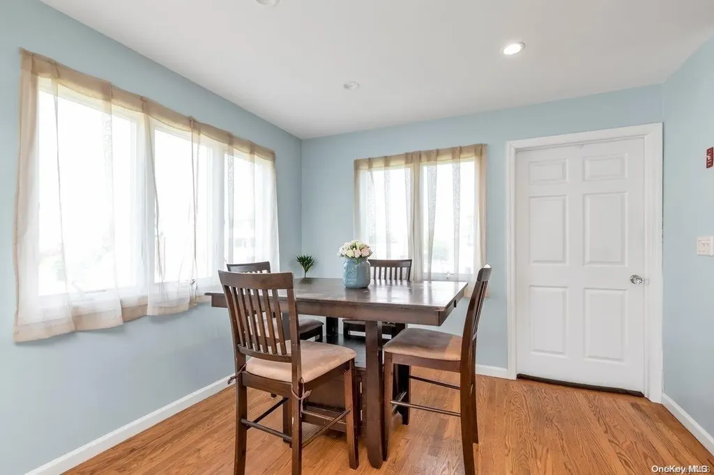 581 Miller Avenue Freeport NY 11520
