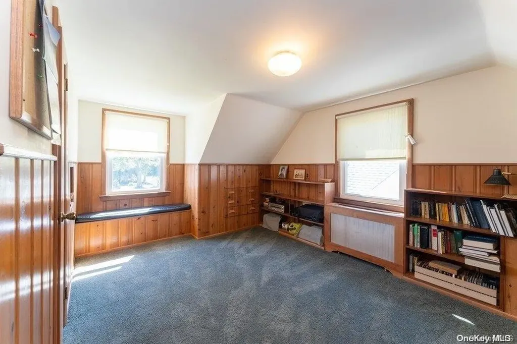 109 Devonshire Drive New Hyde Park NY 11040