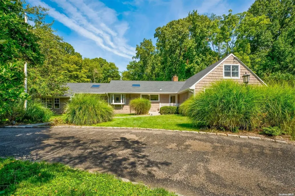 4 Meadow Lane Lloyd Harbor NY 11743