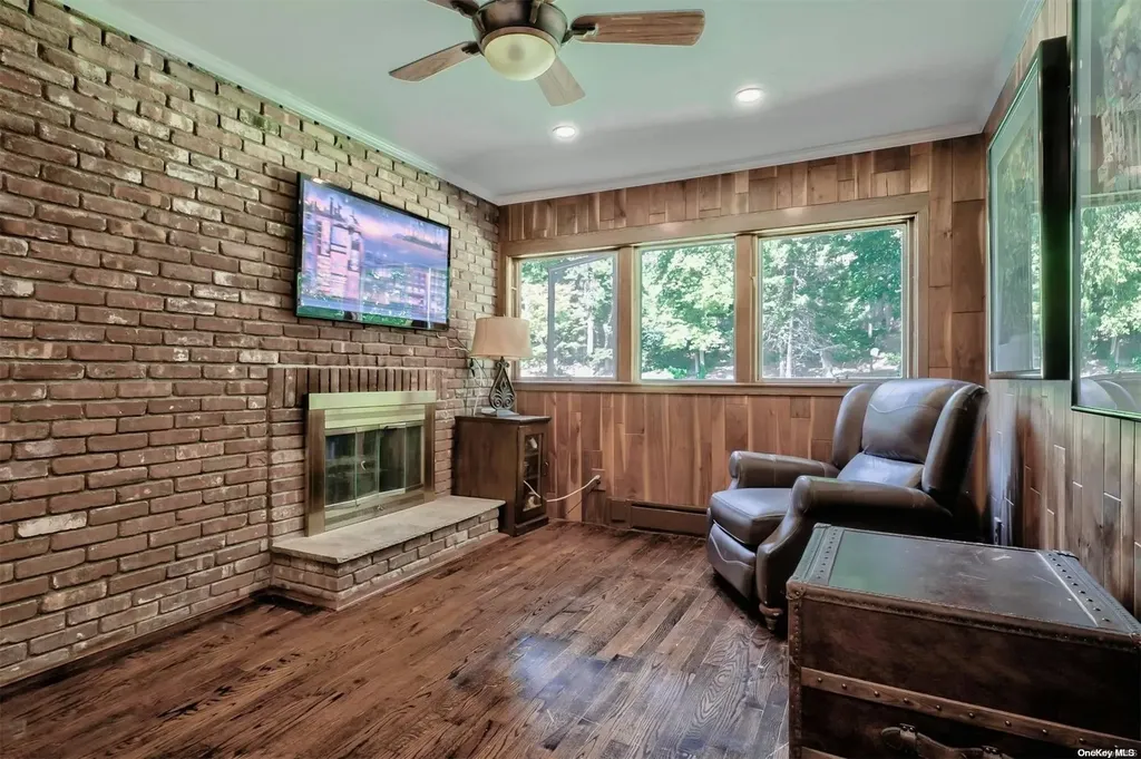 4 Meadow Lane Lloyd Harbor NY 11743
