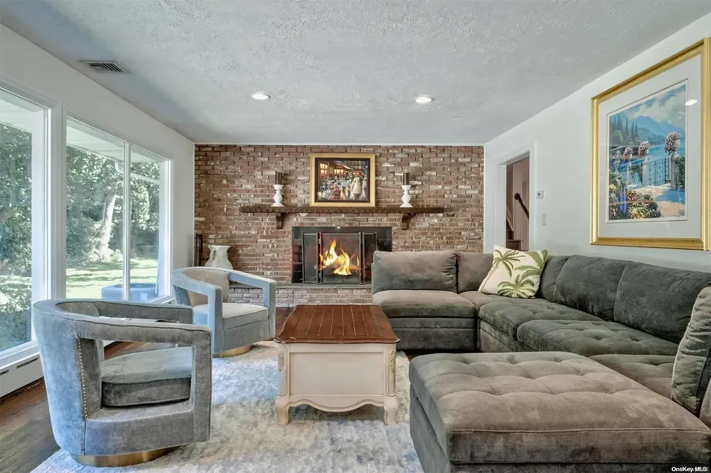 4 Meadow Lane Lloyd Harbor NY 11743