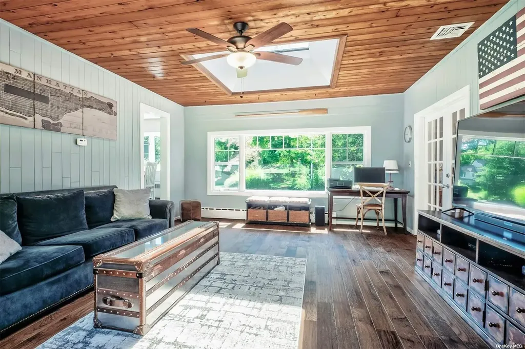 4 Meadow Lane Lloyd Harbor NY 11743