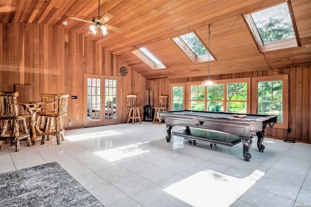 4 Meadow Lane Lloyd Harbor NY 11743