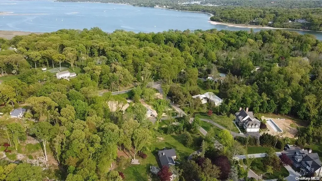 4 Meadow Lane Lloyd Harbor NY 11743