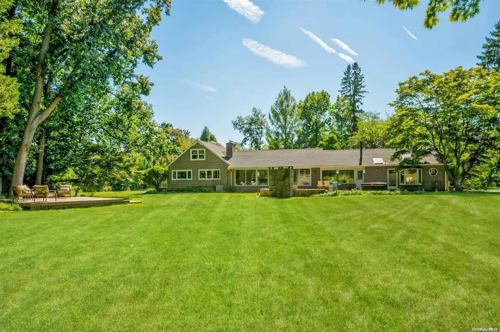 4 Meadow Lane Lloyd Harbor NY 11743